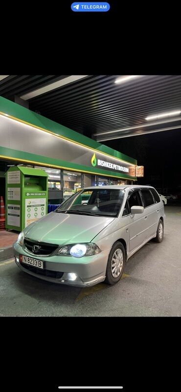 семиместные машины: Honda Odyssey absolute 2003 2.3 гбо 4поколение черный салон