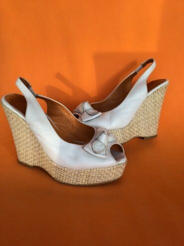 Basanoşka və səndəllər: Ölçü: 36, rəng - Ağ, İşlənmiş — 9