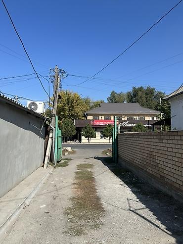 круглый: 6 комнат и более, 130 м², Бишкек, ул. Тоголок Молдо / Щербакова Собственник — 1