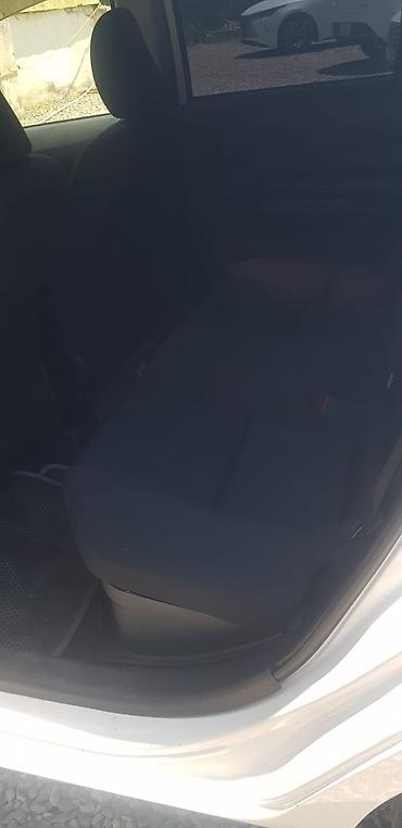 Toyota: Toyota Aqua: 1.5 l | 2018 il Hetçbek — 12