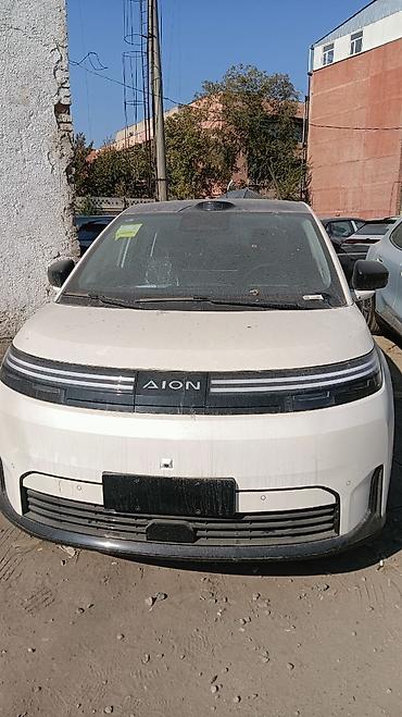 wuling mini ev: JMEV : 2026 г., 0.1 л, Автомат, Электромобиль, Кроссовер — 1