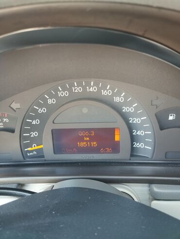 Mercedes-Benz: Mercedes-Benz C 240: 2.4 l | 2002 il Sedan — 5