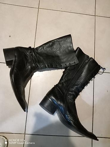 obuca maras: Crne kožne čizme do polovine lista, elegantnog špicastog vrha i sa — 4