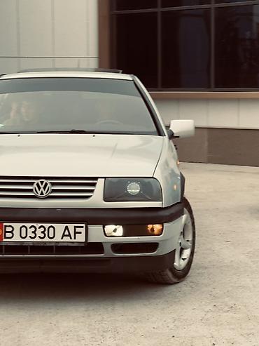 Volkswagen: Volkswagen Vento: 1996 г., 1.8 л, Механика, Бензин, Седан — 7