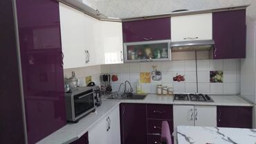 живопись современных художников: Срочно продаю кухонный гарнитур угловой, фиолетово‑белый, с глянцевыми