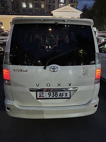 Toyota: Toyota Voxy: 2002 г., 2 л, Автомат, Бензин, Минивэн — 5