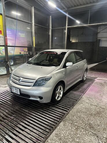 через банк машина: Toyota ist: 2003 г., 1.5 л, Автомат, Бензин, Хэтчбэк