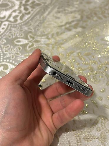 telefon plata: IPhone 5s ekran və korpus dəyişməlidir xərci 40manatdır. Qalan heç bir — 2