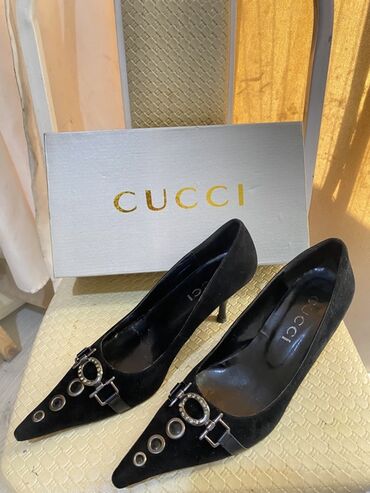 Сапоги: Туфли, Gucci, Размер: 38, цвет - Черный, Б/у
