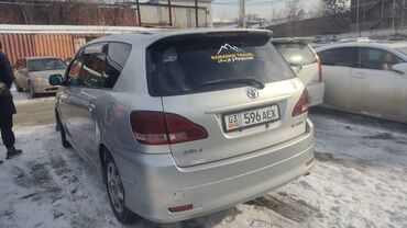 Toyota: Toyota Ipsum: 2002 г., 2.4 л, Автомат, Газ, Минивэн