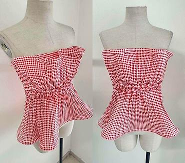 pull: Top strapless top sa elastičnim naborom u gornjem delu i u struku — 3