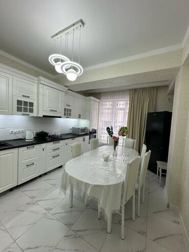 аренда квартиры под офис в центре: 2 комнаты, 62 м², Элитка, 2 этаж