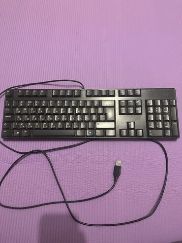 Klaviaturalar: Dell istehsalı olan L30u model standart USB klaviatura satılır. Tam