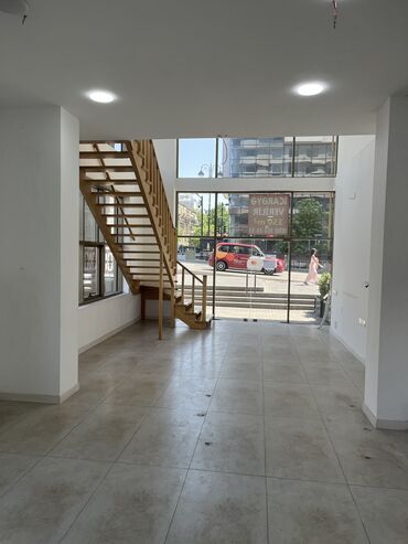 Mağazalar: Səməd Vurğun küçəsində, Təzə Bazarın yanında, vitrinləri Səməd Vurğun -da lalafo.az — 7 Mağazalar: Səməd Vurğun küçəsində, Təzə Bazarın yanında, vitrinləri Səməd Vurğun — 7