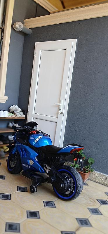 sarafan don: Uşaq elektrik motosikleti – idman üslublu, mavi rəng - Realistik — 5