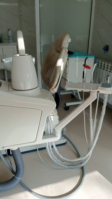stomatoloji avadanlıqlar: Yenidir, çox az işlədilib. 7 minə almışam 4500 ə satıram. Ciddi