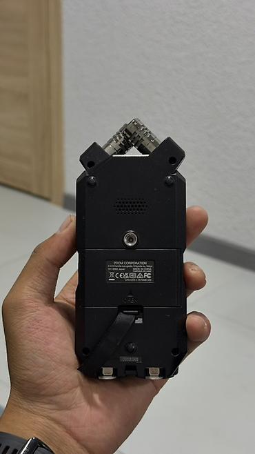 часы с альтиметром: Zoom H4essential Handy Recorder — портативный рекордер с — 3