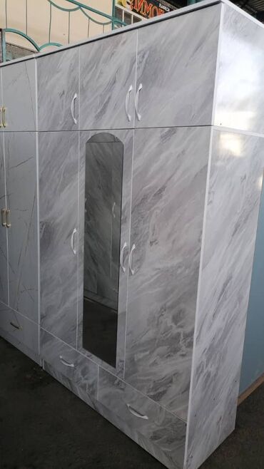 Шифоньеры: Шкаф трёх дверные. высота 2,15 Ширина 1,30 глубина 52 Цена 12500 — 14