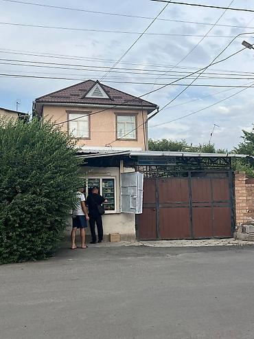 Үйлөр: Продается срочно кирпичный 2-этажный дом (140 м²) на 3 сотках со всеми — 9