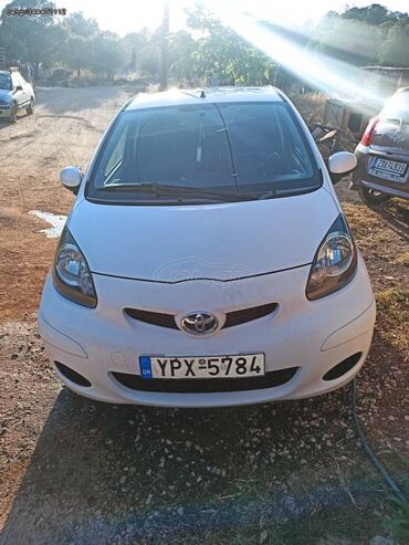 Toyota: Toyota Aygo: 1 l | 2010 year Hatchback