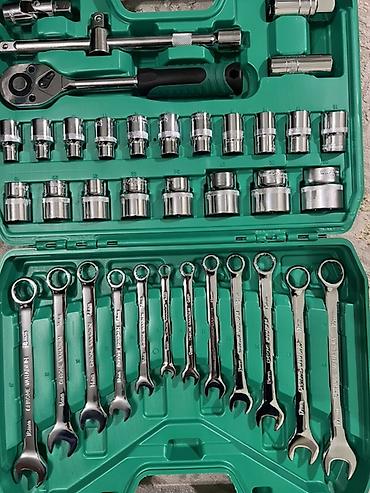 Наборы инструментов: Абсолютно новая с коробкой .Набор инструментов 37 предметов в прочном — 3