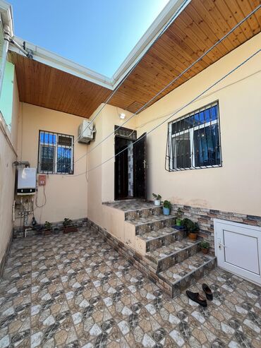 əmircanda kirajə evlər: 2 otaqlı, 85 kv. m, Orta təmir