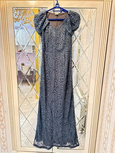 Gündəlik donlar: İki fərqli qadın paltarı dəsti 1) Qara krujeva üstlü, aşağı hissəsi — 9