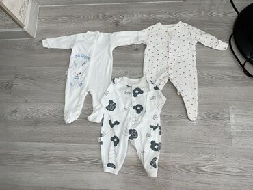 Uşaqlar üçün digər geyimlər: Qiz uwaqi ucun paltarlar satilir 0-5 aya qeder 80 azn. Продаются вещи — 16