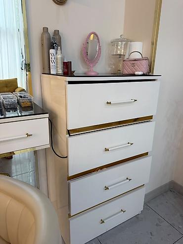 masa mebel: Vizaj/kosmetologiya üçün iş stolu və salon mebeli dəsti Qadin — 2