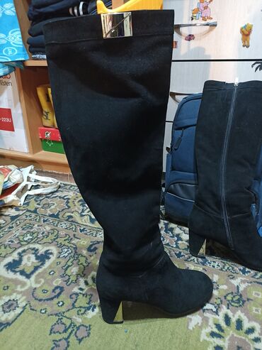 сапоги высокие женские кожаные: Сапоги, 39, цвет - Черный