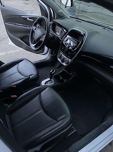 spark 2016: Chevrolet Spark: 2017 г., 0.1 л, Вариатор, Бензин, Хэтчбэк — 6