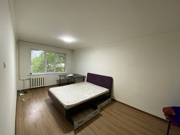 ������������ 1������ ���� �� ��������������: 1 комната, 32 м², 104 серия, 1 этаж, Старый ремонт