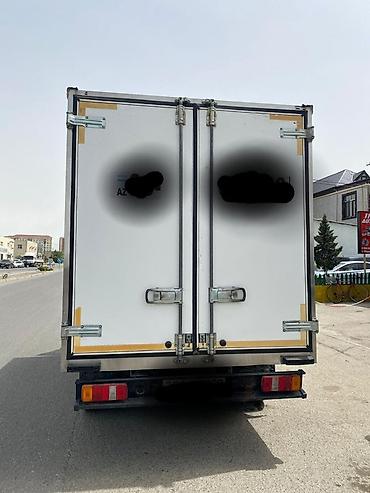 ford yuk: Yükdaşıma üçün qapalı furqonlu kiçik tonnajlı yük avtomobili. - Ağ — 3
