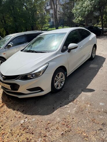 авто в рассрочку без банка без первоначального взноса в бишкеке: Chevrolet Cruze: 2017 г., 1.4 л, Автоматтык, Бензин, Седан