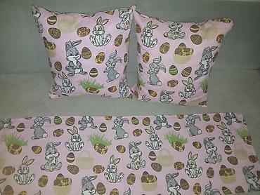 Praznična dekoracija: Dva jastuka + nadstolnjak na lalafo.rs — 3 Praznična dekoracija: Dva jastuka + nadstolnjak — 3