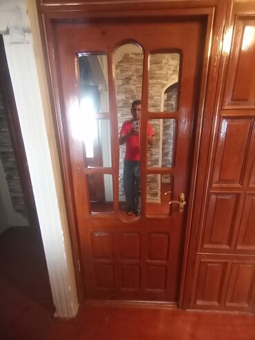 Giriş qapıları: Qonaq otağı üçün İşlənmiş Otaq qapısı 90x205 sm Naliçnik ilə, Zəmanətsiz, Ünvandan götürmə
