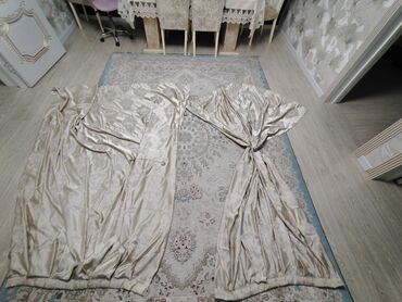 Pərdə və tüllər: Yeni, Pərdə, Ünvandan götürmə