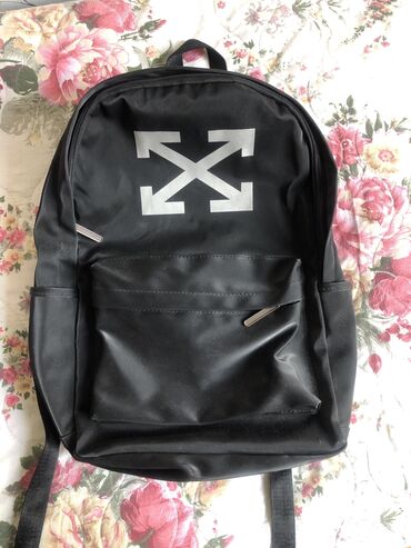 школьный сумка: Школьная сумка для девочек.
не носила,совсем новая