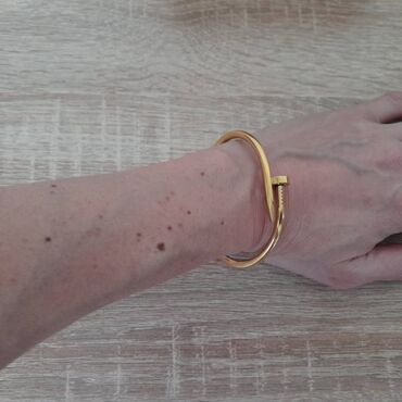 Bracelets: Nova elegantna zlatna narukvica esker hiruški čelik Elegantna