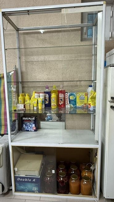 зубные щетки для брекетов в аптеке: Многофункциональная стеклянная витрина с алюминиевым профилем