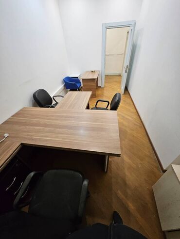 Ofislər: Nizamide Caspian plazanin yaxin yerde Team Plazada 2 Otaqlı 90 — 5