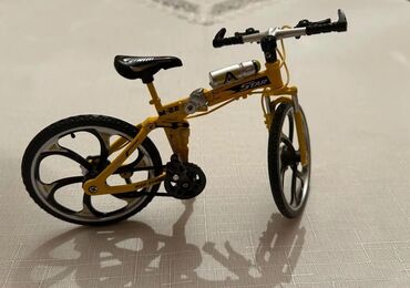 Velosiped aksesuarları: Velosiped aksesuarı satılır.Təzədir.Çeşidlər var.Real alıcılar əlaqə — 9