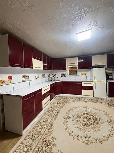 Продажа коттеджей и домов: Продается двухэтажный жилой дом с огражденным участком и широкими — 14