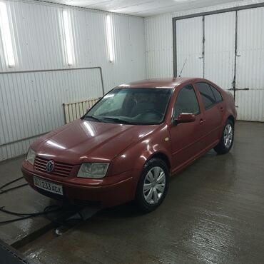 Volkswagen: Volkswagen Bora: 1999 г., 2 л, Механика, Бензин, Седан