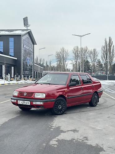 Volkswagen: Volkswagen Vento: 1993 г., 1.8 л, Механика, Бензин, Седан — 2