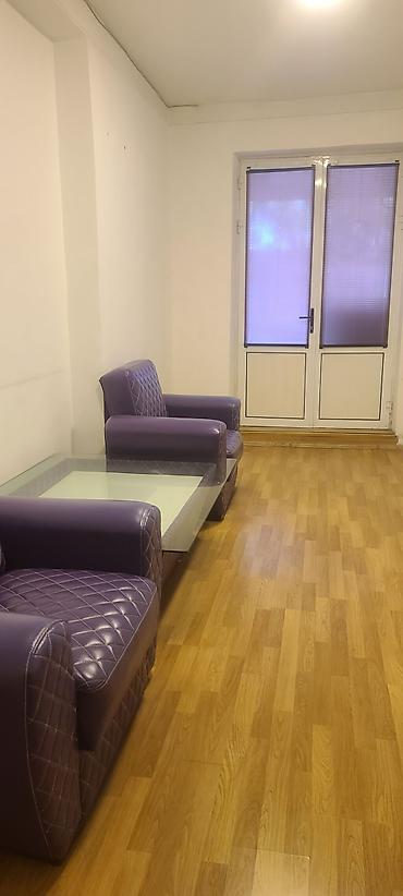 ofis stol: Ofis mebel dəsti Tərkibi: - Direktor masası – geniş iş səthi, qapalı — 3