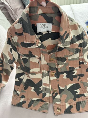 детская куртка zara: Куртка Zara унисекс (для девочки и мальчика) На 4-5 лет