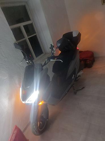Скутеры: Макси-скутер 180 куб. см, Бензин, Б/у — 18