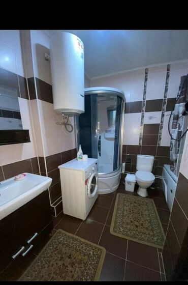 аламедин 1 квартира: 🏡чогу жашаганга 1 кыз керек 📌 маладая гвардия • Отдельный вход.🚪 •