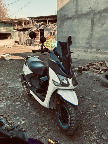 скутер бензиновый: Скутер түрү 150 куб. см, Бензин, Колдонулган
